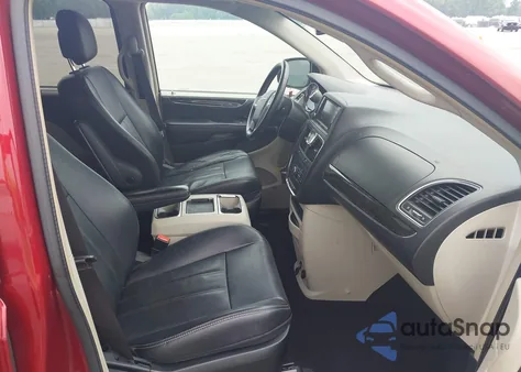 2015 Chrysler Town & Country Touring z USA, uszkodzony, nr VIN 2C4RC1BG1FR520513